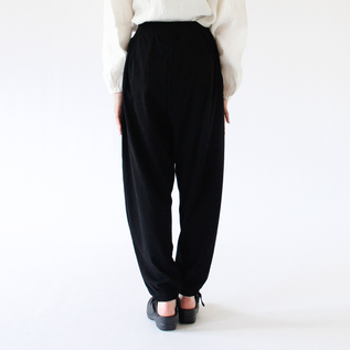 Black/XS着用、身長160cm Black/XS着用、身長160cm