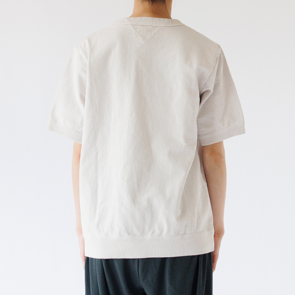 Rosin White/S着用、身長160cm