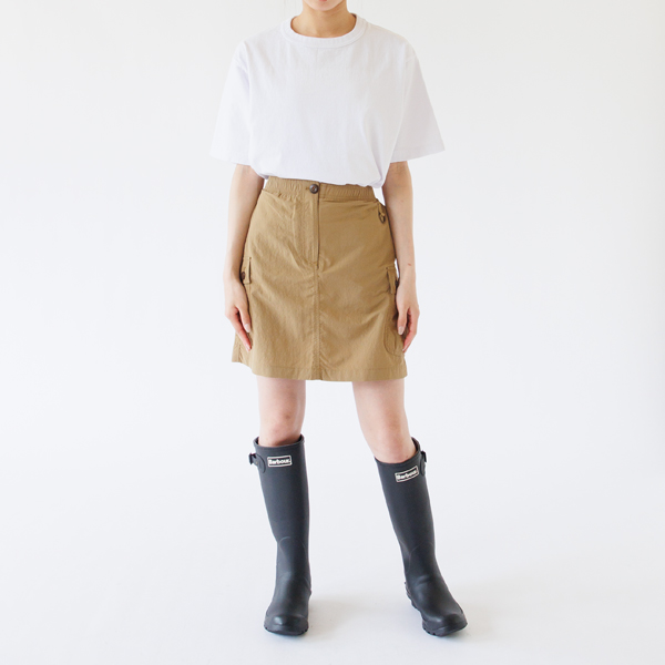 BARBOURのレインブーツと合わせてアウトドアにも BARBOURのレインブーツと合わせてアウトドアにも