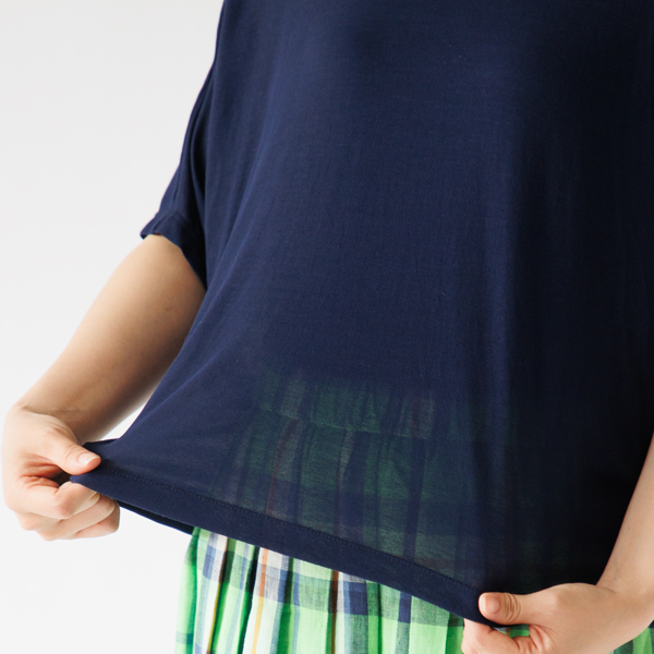 ストレッチ性があり着やすいです(身長163cm・NAVY) ストレッチ性があり着やすいです(身長163cm・NAVY)