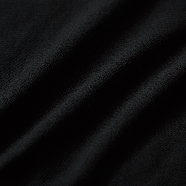 毛羽をガス焼し、清涼感のあるドライタッチを実現(BLACK) 毛羽をガス焼し、清涼感のあるドライタッチを実現(BLACK)