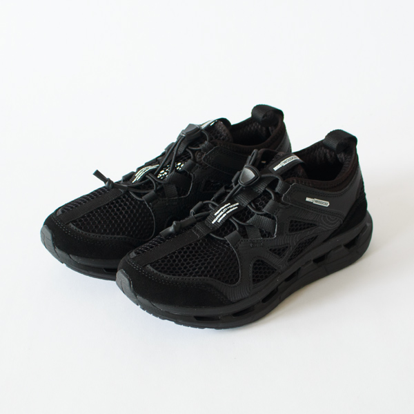 ハイテクスニーカー CAICIAS（BLACK）