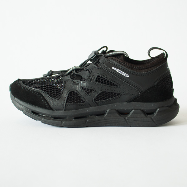 ハイテクスニーカー CAICIAS（BLACK）