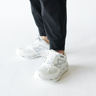 WHITE WHITE