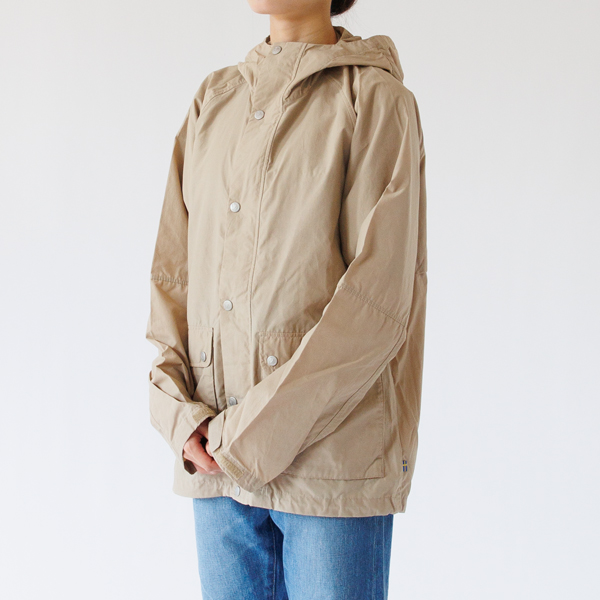 Fossil　身長：160cm