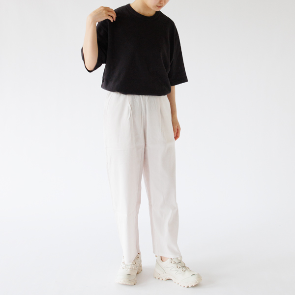 BLACK、身長：160cm