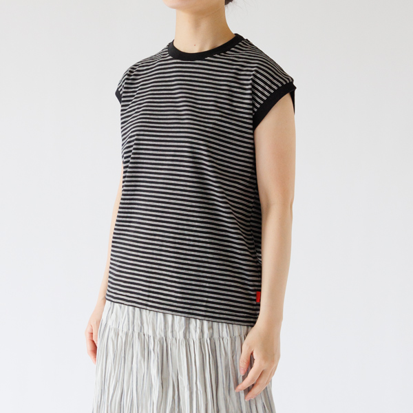 BLACK、身長：160cm