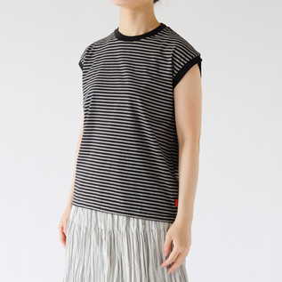 BLACK、身長:160cm BLACK、身長:160cm
