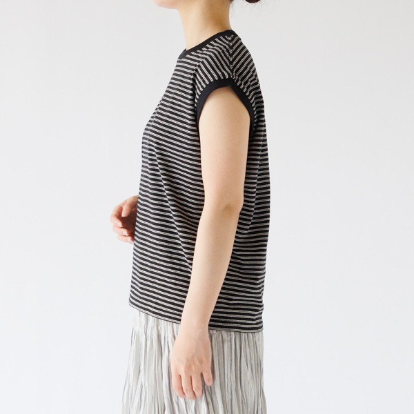 BLACK、身長：160cm