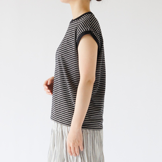 BLACK、身長:160cm BLACK、身長:160cm