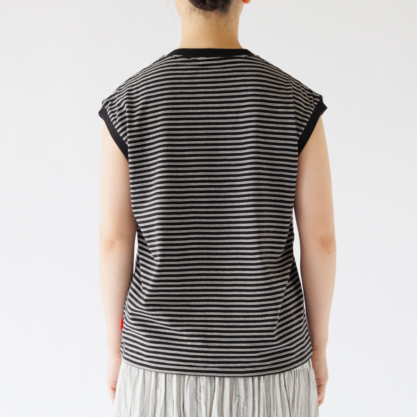 BLACK、身長：160cm