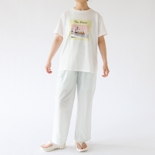 ストレッチ性あり、軽量でシワになりにくい ストレッチ性あり、軽量でシワになりにくい