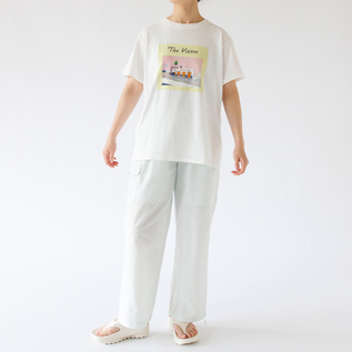ストレッチ性あり、軽量でシワになりにくい ストレッチ性あり、軽量でシワになりにくい