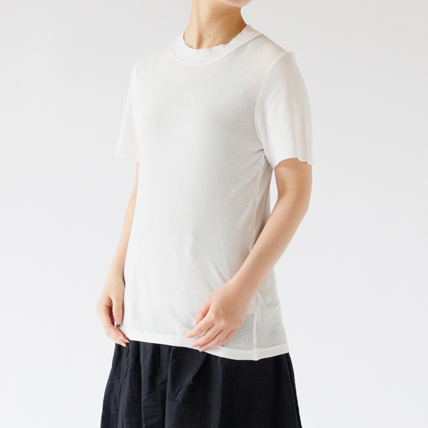 身長163cm・WHITE
