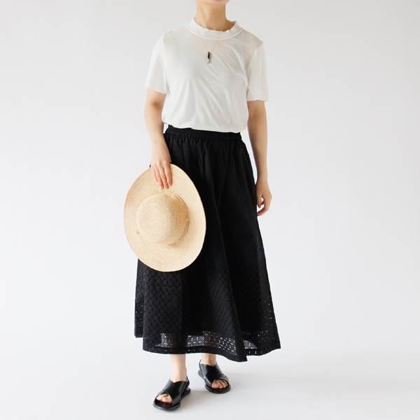 身長163cm・WHITE