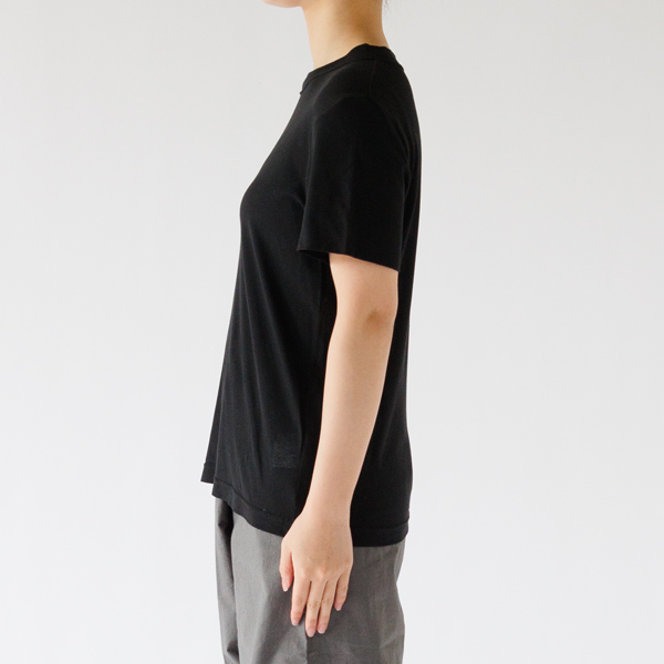 身長163cm・BLACK
