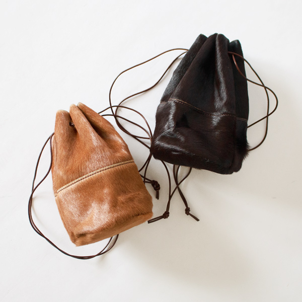 HORSE FUR DRAW STRINGS POUCH/S(巾着ショルダー) HORSE FUR DRAW STRINGS POUCH/S(巾着ショルダー)