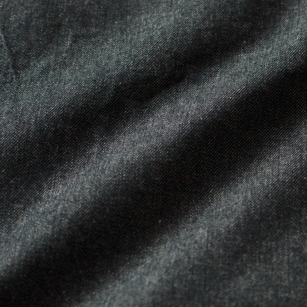 製品でのワンウォッシュ加工が施されています(INDIGO) 製品でのワンウォッシュ加工が施されています(INDIGO)