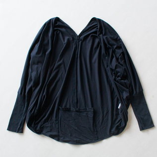 後身頃の内側に収納用のポケットがあります(NAVY) 後身頃の内側に収納用のポケットがあります(NAVY)