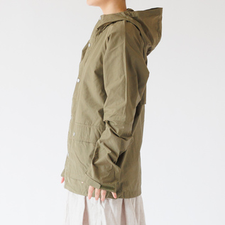 Green 身長:162cm Green 身長:162cm