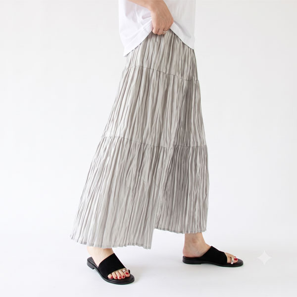 別注STRIPE GREY NAVYは長め丈（身長159cm）