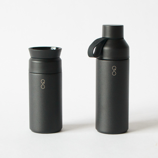 左:BREW COFFEE FLASK 350ml 、右:ORIGINAL 500ml 左:BREW COFFEE FLASK 350ml 、右:ORIGINAL 500ml