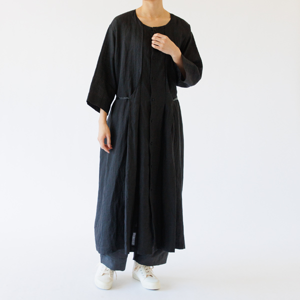 後ろで結んで(身長160cm・D.CHARCOAL) 後ろで結んで(身長160cm・D.CHARCOAL)
