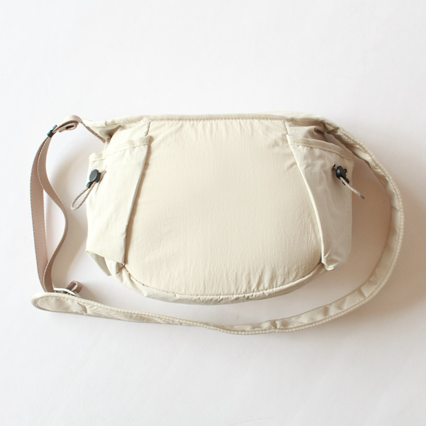 Cinch|Sling ボディバッグ(Oat) Cinch|Sling ボディバッグ(Oat)