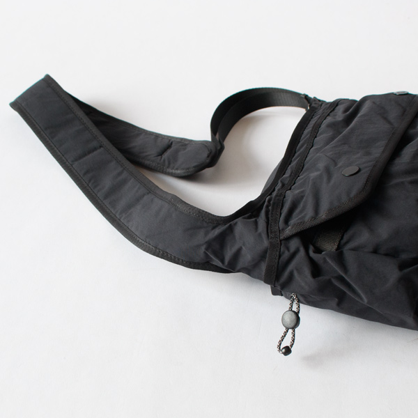 柔らかいショルダー(Black) 柔らかいショルダー(Black)
