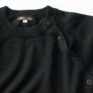 肩から裾まで流れる前立て(BLACK) 肩から裾まで流れる前立て(BLACK)