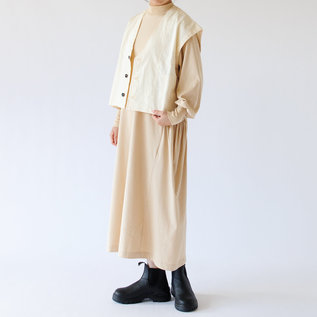 ニットのベストなども合わせたい ニットのベストなども合わせたい