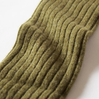 細く撚られたカシミア糸を使用(KHAKI) 細く撚られたカシミア糸を使用(KHAKI)