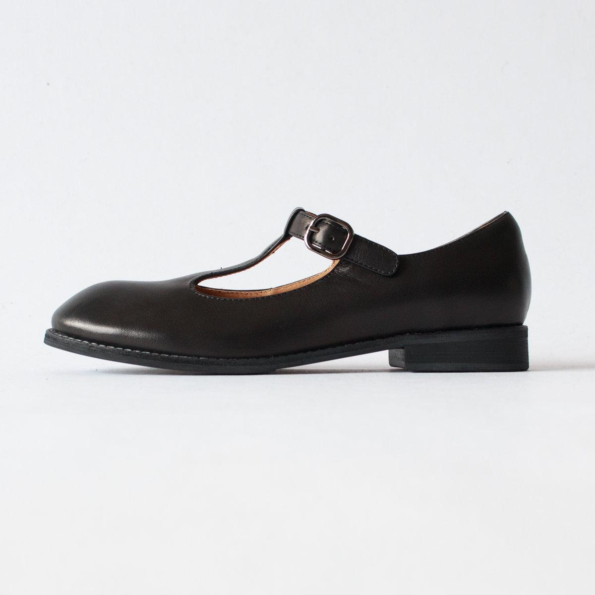 T-STRAP SHOES／ARTESANOS / Shop ZUTTO for the long lasting
