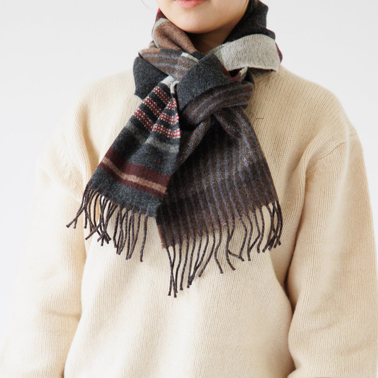 LAMBSWOOL SKARF ANGUS／WALLACE SEWELL / Shop ZUTTO for the long