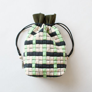 巾着ポーチ PIXEL POUCH BAG(WEAVING/BEIGE) 巾着ポーチ PIXEL POUCH BAG(WEAVING/BEIGE)