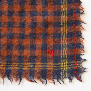 隅は小さくMの刺繍が入っています(VELVET) 隅は小さくMの刺繍が入っています(VELVET)