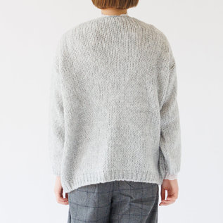 LIGHT GREY、身長165cm LIGHT GREY、身長165cm