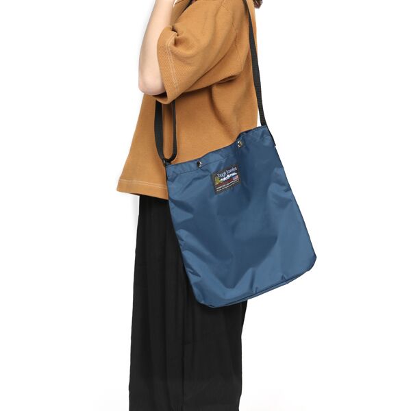 縦型ショルダーバッグ（NAVY）
