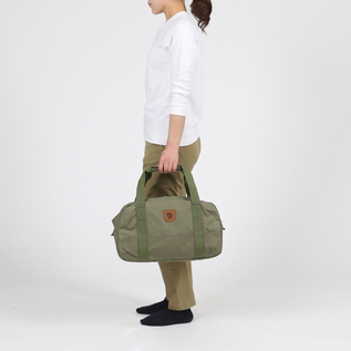 モデル身長：162cm(GREEN)
