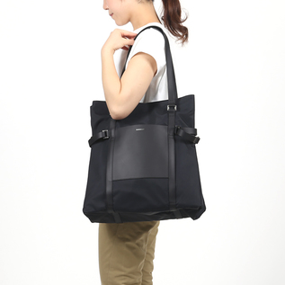 BLACK WITH BLACK LEATHER(モデル身長:162cm) BLACK WITH BLACK LEATHER(モデル身長:162cm)
