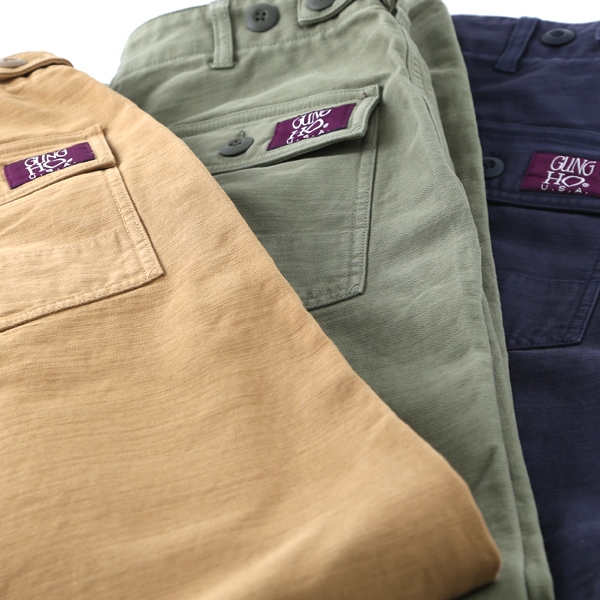 3カラーご用意しました（左からBEIGE、KHAKI、NAVY）