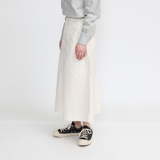 KINARI(モデル身長:162cm) KINARI(モデル身長:162cm)