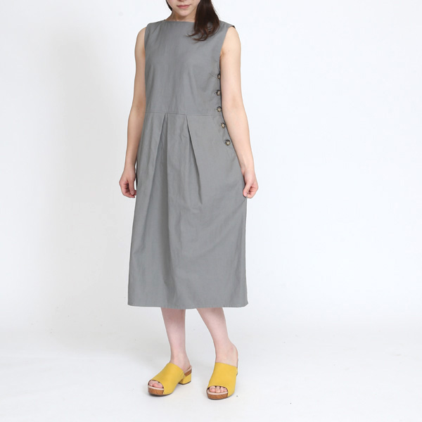 GREY（モデル身長：162cm）