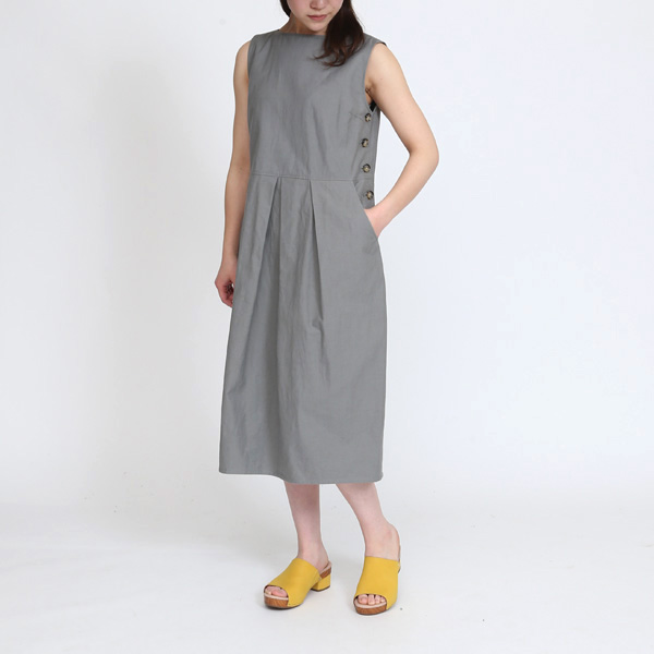 GREY（モデル身長：162cm）