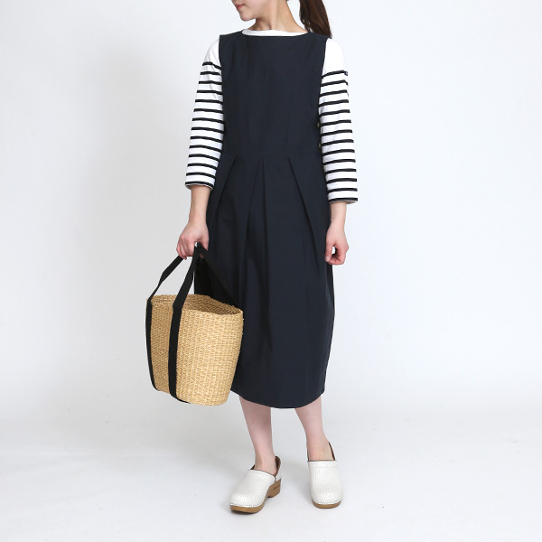 ボーダーカットソーを重ねて（NAVY）