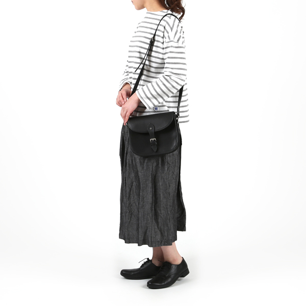 shoelether Black（モデル身長：162cm）