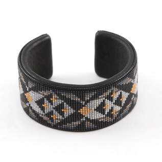 ビーズバングル／FALBE（ファルビー）｜愛着を持ってずっと使いたい