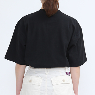 BLACK (モデル身長:162cm、着用サイズ:M) BLACK (モデル身長:162cm、着用サイズ:M)