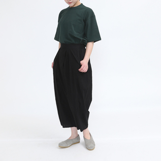 DARKGREEN (モデル身長:162cm、着用サイズ:M) DARKGREEN (モデル身長:162cm、着用サイズ:M)