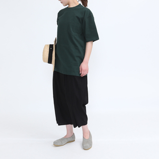 DARKGREEN (モデル身長:162cm、着用サイズ:M) DARKGREEN (モデル身長:162cm、着用サイズ:M)